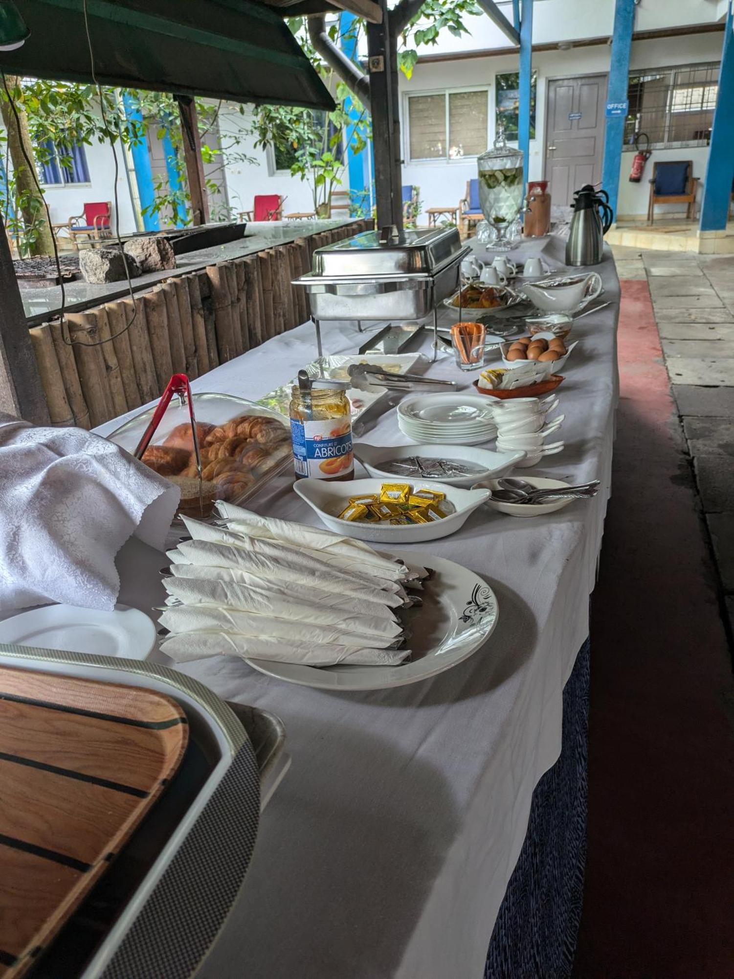 Foyer Du Marin Hotel Douala Eksteriør billede